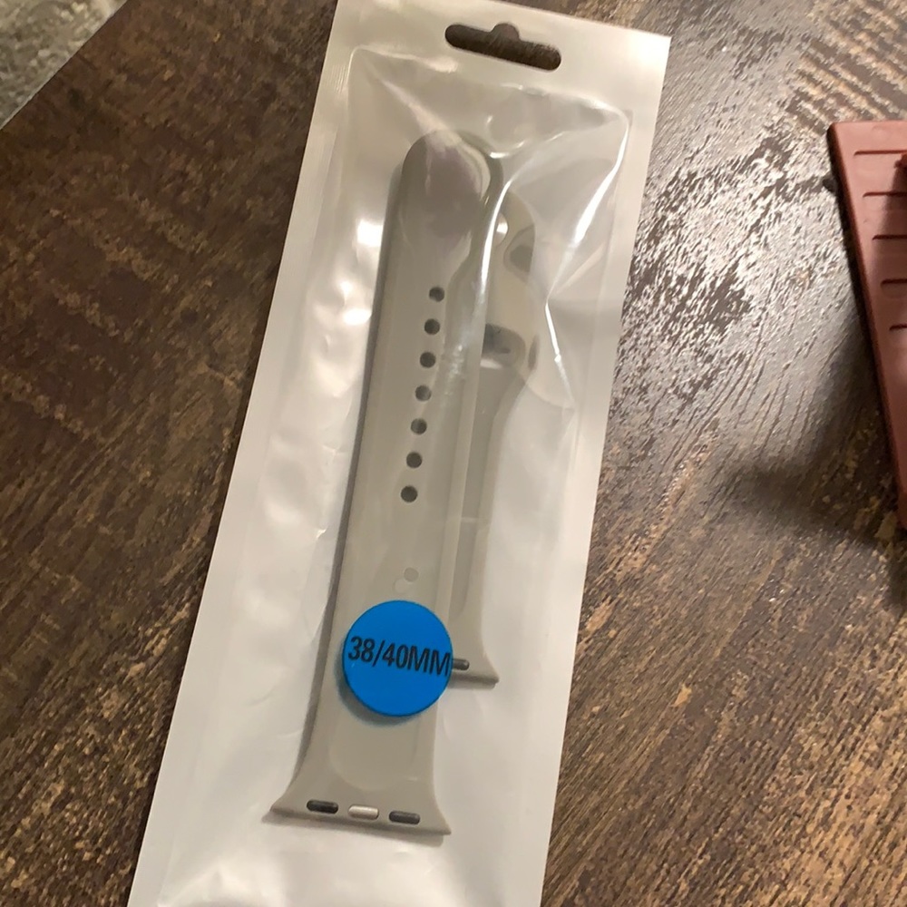 Compatible with Apple Watch band.